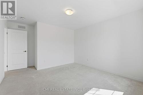 20 Hillcroft Way, Kawartha Lakes, ON - Indoor Photo Showing Other Room