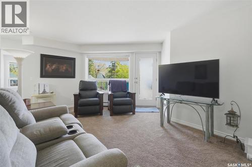 205 435 Main Street, Saskatoon, SK - Indoor Photo Showing Living Room