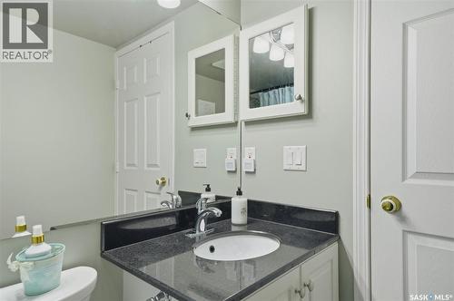 205 435 Main Street, Saskatoon, SK - Indoor Photo Showing Bathroom
