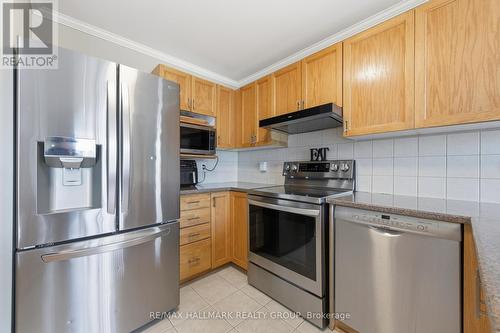 2208 Brockstone Crescent, Ottawa, ON - Indoor Photo Showing Kitchen