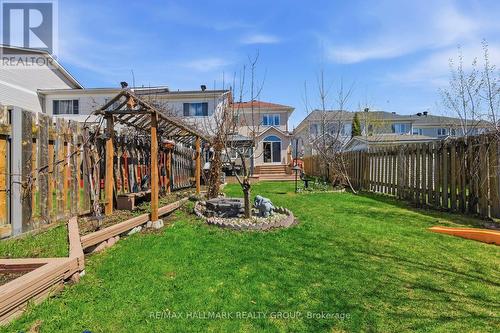2208 Brockstone Crescent, Ottawa, ON - Outdoor