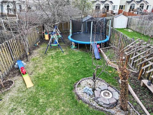 2208 Brockstone Crescent, Ottawa, ON - Outdoor
