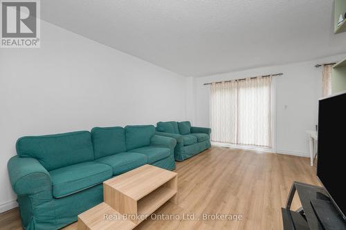 41 - 1420 Garth Street, Hamilton (Falkirk), ON - Indoor Photo Showing Living Room