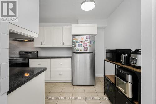 41 - 1420 Garth Street, Hamilton (Falkirk), ON - Indoor Photo Showing Kitchen