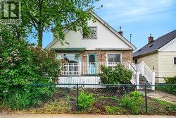 447 MELVIN Avenue  Hamilton, ON L8H 2L6