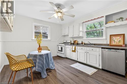 447 Melvin Avenue, Hamilton, ON - Indoor Photo Showing Other Room
