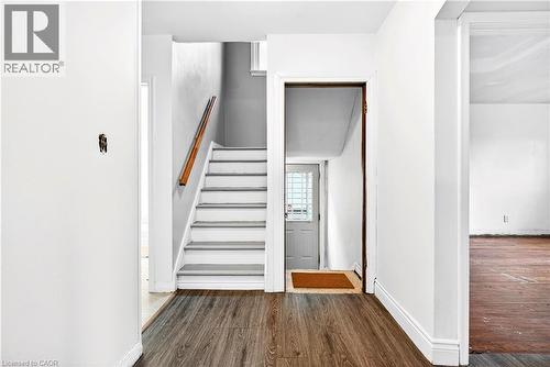 447 Melvin Avenue, Hamilton, ON - Indoor Photo Showing Other Room