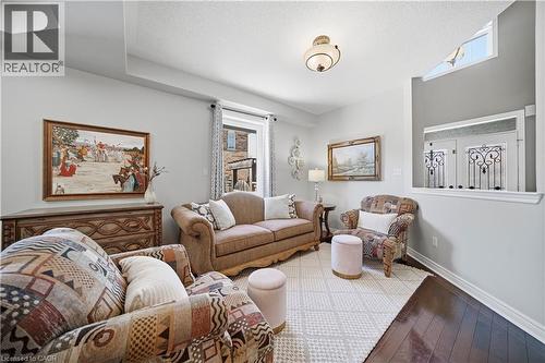 2070 Willhaven Trail, Oakville, ON - Indoor Photo Showing Living Room