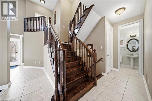 2070 Willhaven Trail, Oakville, ON - Indoor Photo Showing Other Room