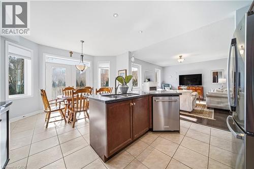 2070 Willhaven Trail, Oakville, ON - Indoor Photo Showing Kitchen