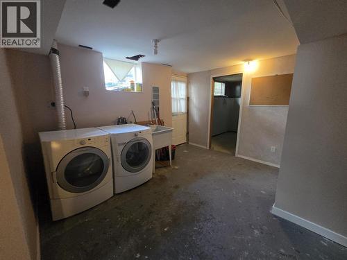 2784 Fairview Crescent, Prince George, BC - Indoor Photo Showing Laundry Room
