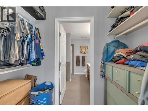 3589 Skaha Lake Road Unit# 406, Penticton, BC - Indoor With Storage
