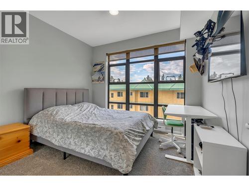 3589 Skaha Lake Road Unit# 406, Penticton, BC - Indoor Photo Showing Bedroom
