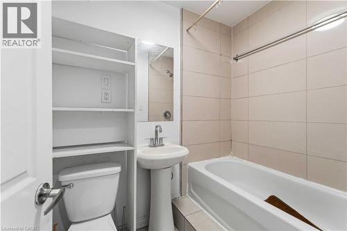 750 Barton Street E Unit# 3, Hamilton, ON - Indoor Photo Showing Bathroom
