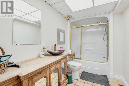 678 Chantler Road, Pelham, ON - Indoor Photo Showing Bathroom
