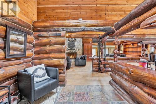 678 Chantler Road, Pelham, ON - Indoor Photo Showing Other Room