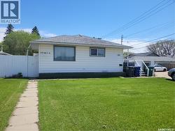 1210 P AVENUE N  Saskatoon, SK S7L 2W9