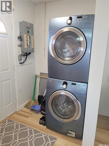 1210 P Avenue N, Saskatoon, SK - Indoor Photo Showing Laundry Room
