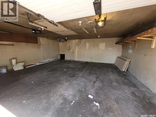 1210 P Avenue N, Saskatoon, SK - Indoor Photo Showing Garage