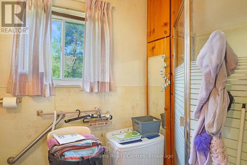 580307 Sideroad 60, Chatsworth, ON - Indoor Photo Showing Bathroom