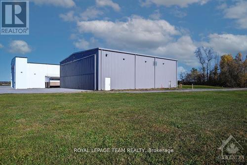 15 Huisson Road, Ottawa, ON 