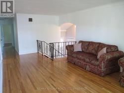 LIVINGROOM - 