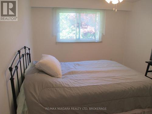 MASTER BEDROOM - 1452 Garrison Road, Fort Erie (Crescent Park), ON - Indoor Photo Showing Bedroom