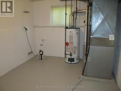 UTILITY ROOM - 