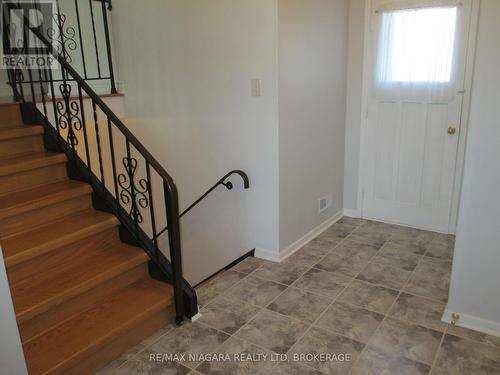 FOYER - 1452 Garrison Road, Fort Erie (Crescent Park), ON - Indoor Photo Showing Other Room