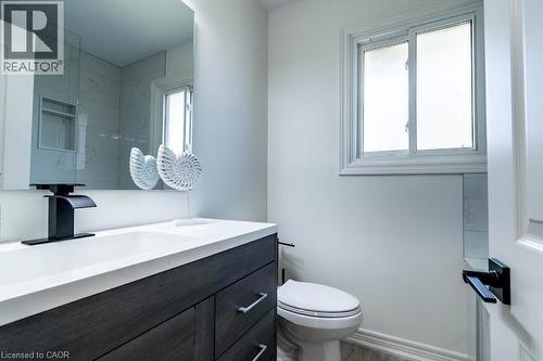 261 Scott Street Unit# B, St. Catharines, ON - Indoor Photo Showing Bathroom