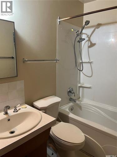 67 Bradbrooke Drive, Yorkton, SK - Indoor Photo Showing Bathroom