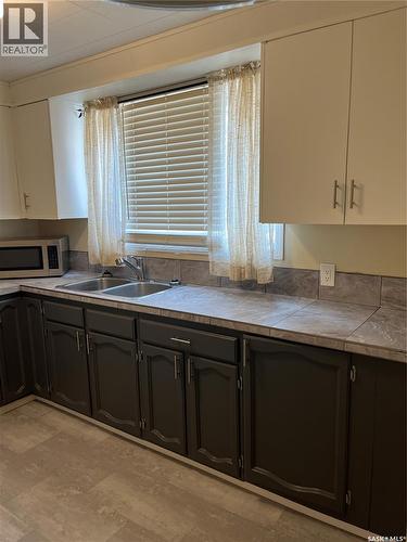 67 Bradbrooke Drive, Yorkton, SK - Indoor Photo Showing Kitchen With Double Sink