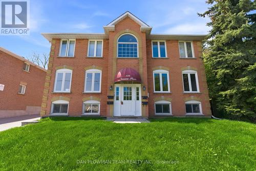 176 NASSAU STREET  Oshawa, ON L1J 4A5