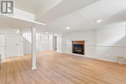 62 Tuxedo Avenue S, Hamilton, ON - Indoor With Fireplace