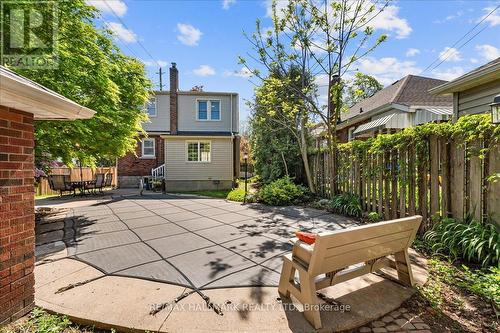 62 Tuxedo Avenue S, Hamilton, ON - Outdoor