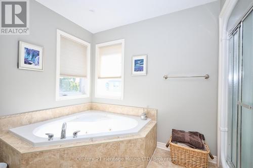 4 Arlene Street, St. Catharines (Rykert/Vansickle), ON - Indoor Photo Showing Bathroom
