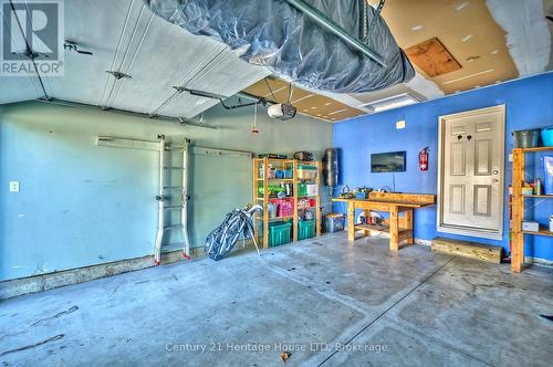 4 Arlene Street, St. Catharines (Rykert/Vansickle), ON - Indoor Photo Showing Garage