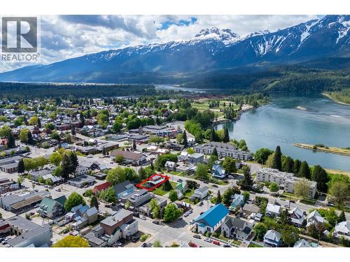 408 Third Street W, Revelstoke, BC - Outdoor With Body Of Water With View