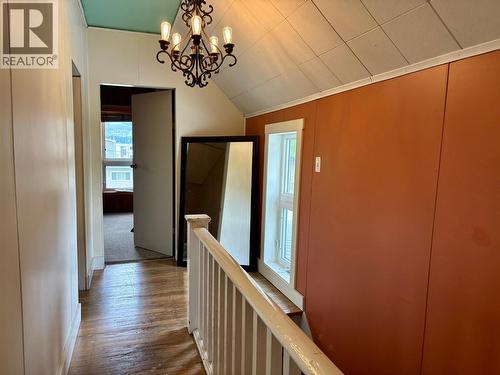 408 Third Street W, Revelstoke, BC - Indoor Photo Showing Other Room
