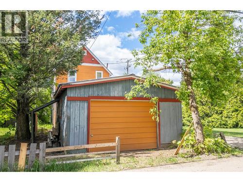408 Third Street W, Revelstoke, BC - Outdoor