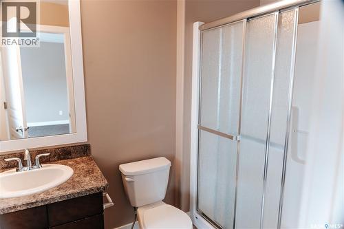 145 Mcintyre Street N, Regina, SK - Indoor Photo Showing Bathroom