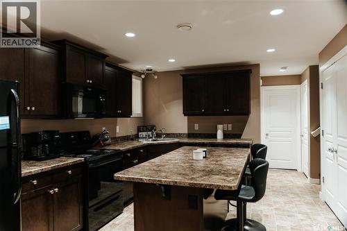145 Mcintyre Street N, Regina, SK - Indoor Photo Showing Kitchen
