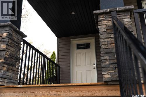 145 Mcintyre Street N, Regina, SK - Outdoor