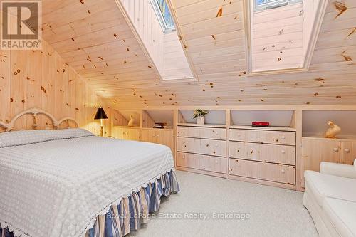Bedroom above garage - 50 Nippissing Ridge Road, Tiny, ON - Indoor Photo Showing Bedroom