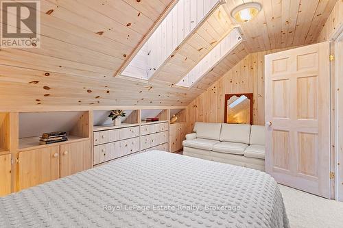 Bedroom above garage - 50 Nippissing Ridge Road, Tiny, ON - Indoor