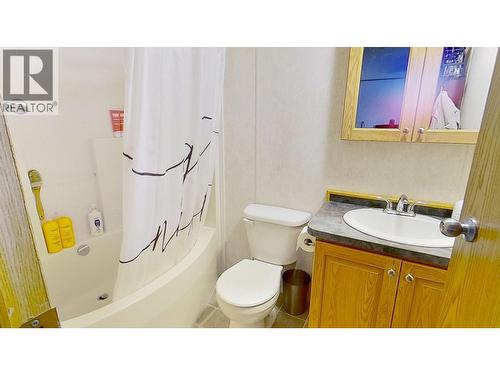 10074 99 Street, Taylor, BC - Indoor Photo Showing Bathroom