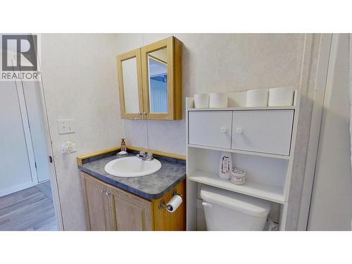 10074 99 Street, Taylor, BC - Indoor Photo Showing Bathroom