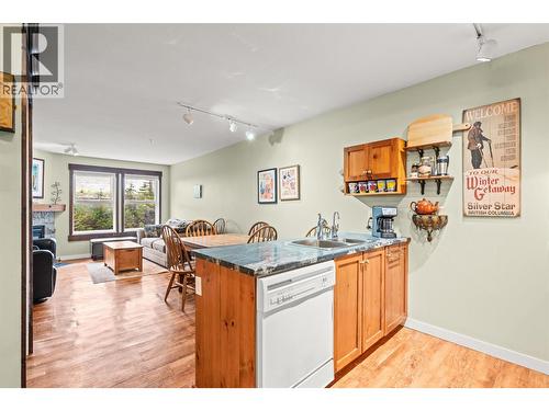 155 Silver Lode Lane Unit# 256, Vernon, BC - Indoor Photo Showing Kitchen With Double Sink