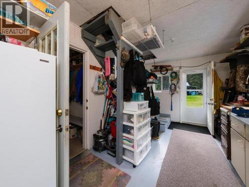 52 Lakeview Road, Whitehorse South, YT - Indoor