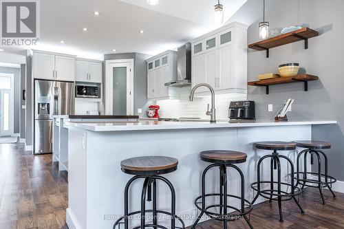 3206 Vivian Line 37 Street, Stratford, ON - Indoor Photo Showing Kitchen With Upgraded Kitchen
